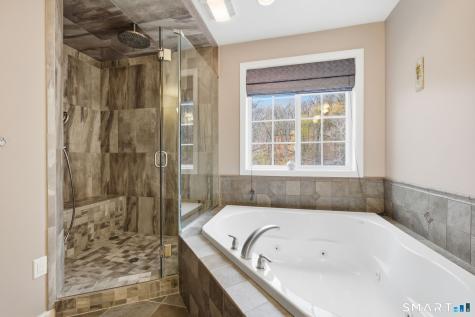 9 Coventry Lane Oxford CT 06478