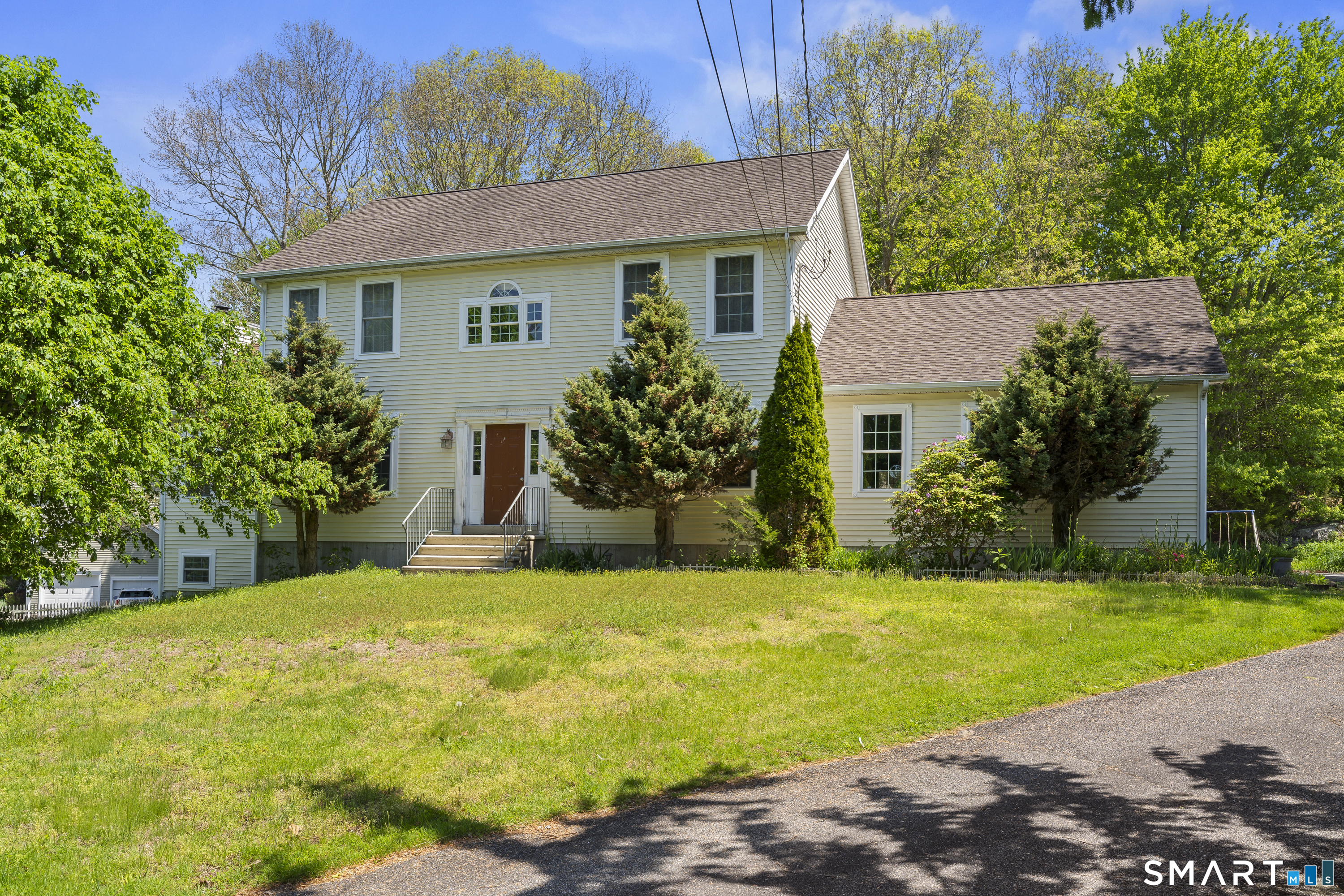 52 Middle Road Preston CT 06365