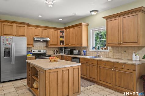 52 Middle Road Preston CT 06365
