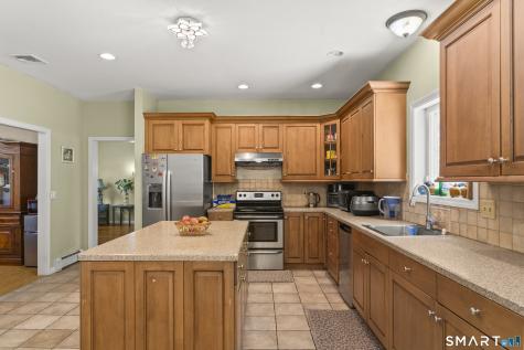 52 Middle Road Preston CT 06365