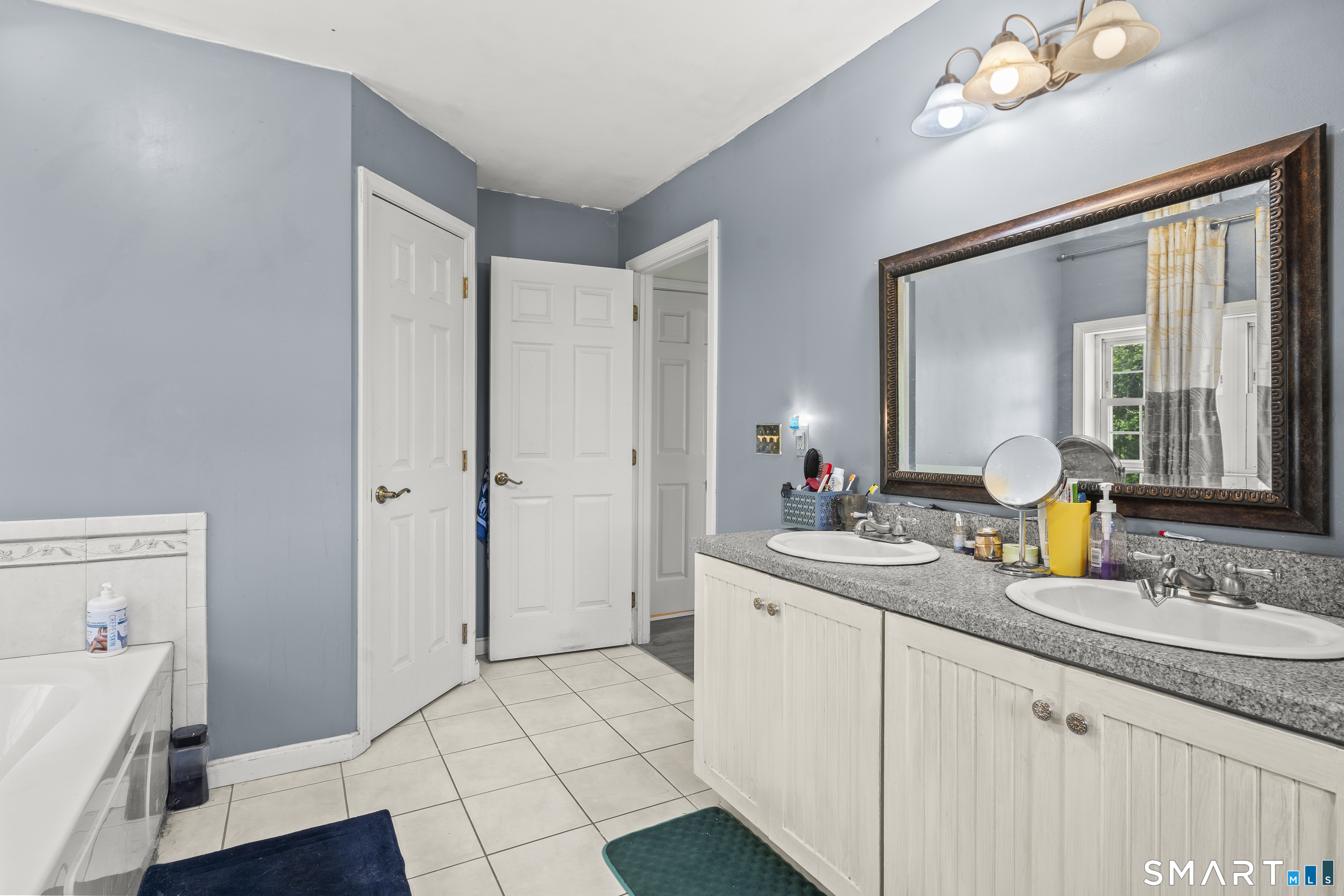 52 Middle Road Preston CT 06365