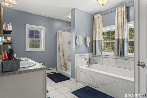 52 Middle Road Preston CT 06365