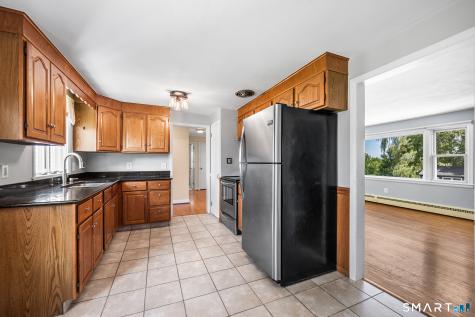 1412 North Street Suffield CT 06078