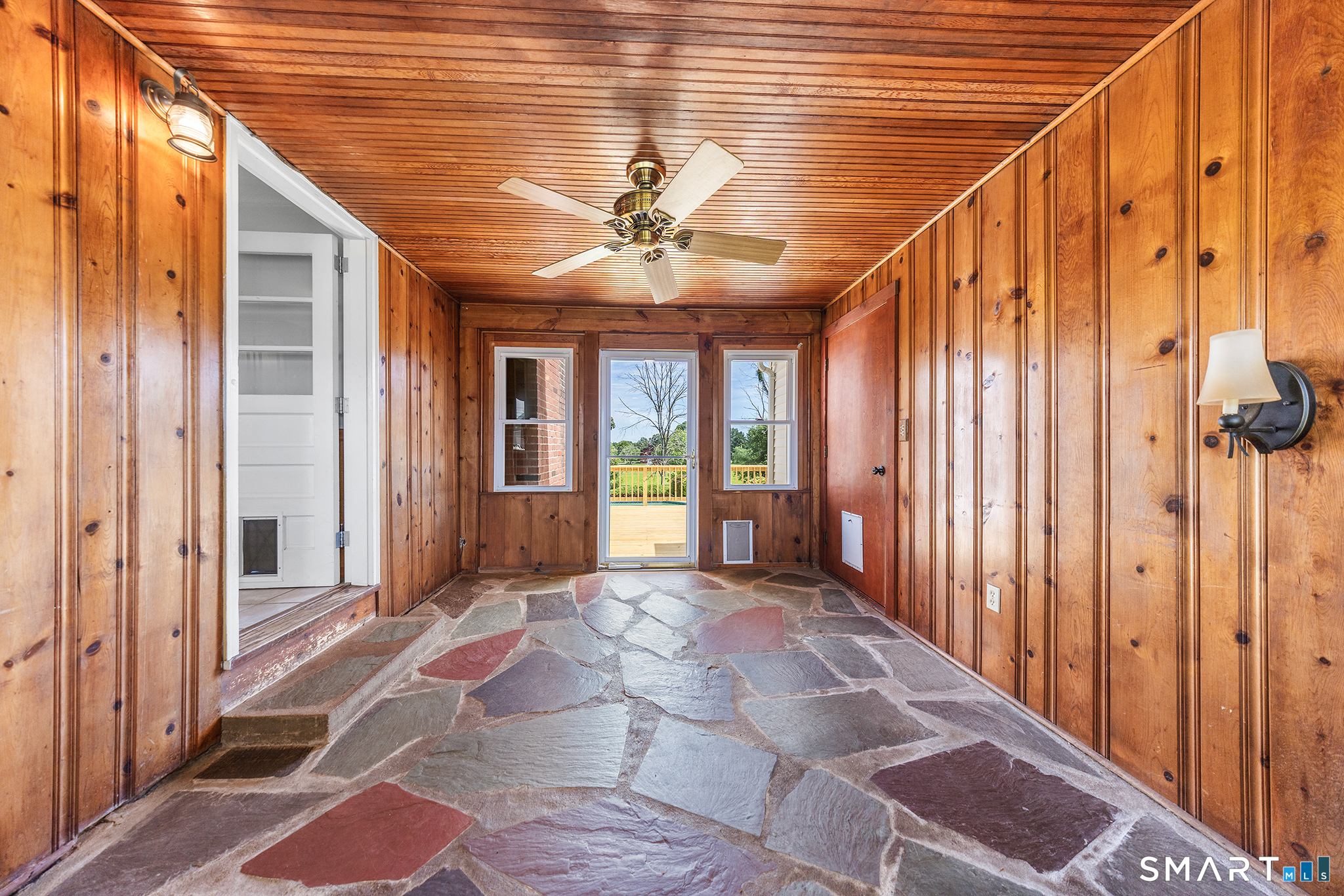1412 North Street Suffield CT 06078