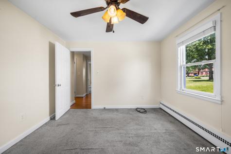 1412 North Street Suffield CT 06078