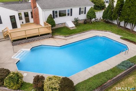 1412 North Street Suffield CT 06078