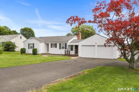 1412 North Street Suffield CT 06078