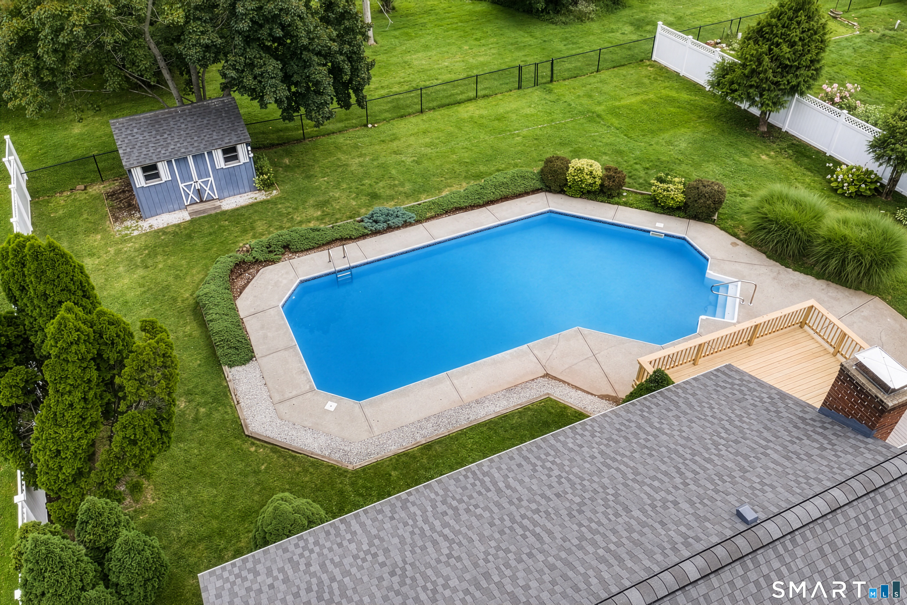 1412 North Street Suffield CT 06078