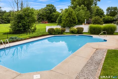1412 North Street Suffield CT 06078