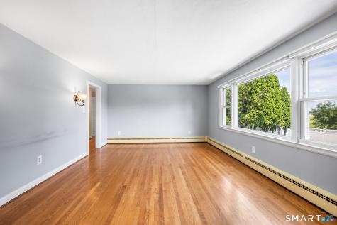 1412 North Street Suffield CT 06078