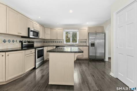 12 Heritage Drive Danbury CT 06811