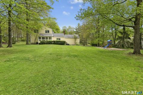 12 Heritage Drive Danbury CT 06811
