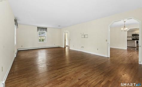 12 Heritage Drive Danbury CT 06811