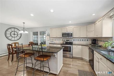 12 Heritage Drive Danbury CT 06811