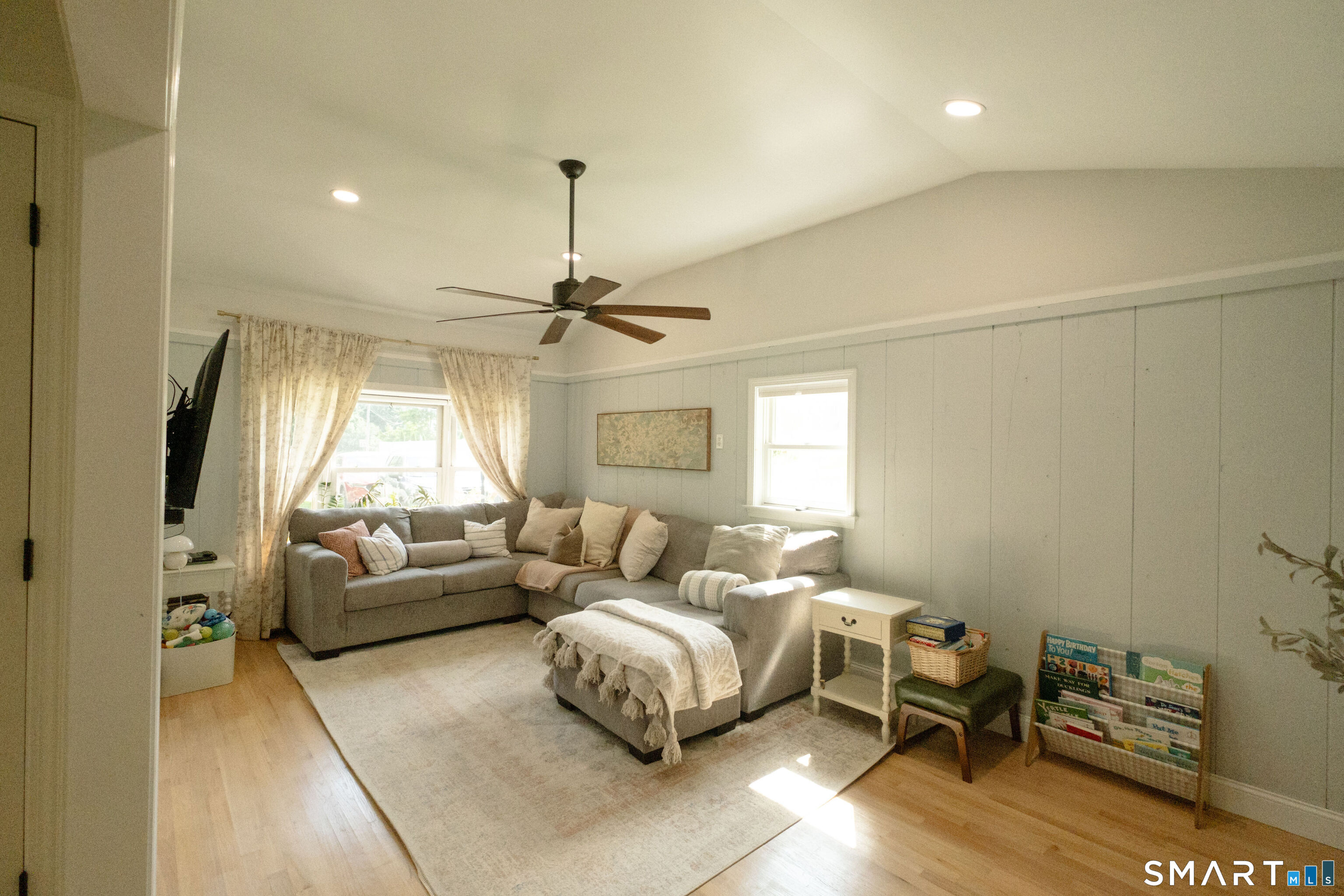 213 Robin Lane Cheshire CT 06410