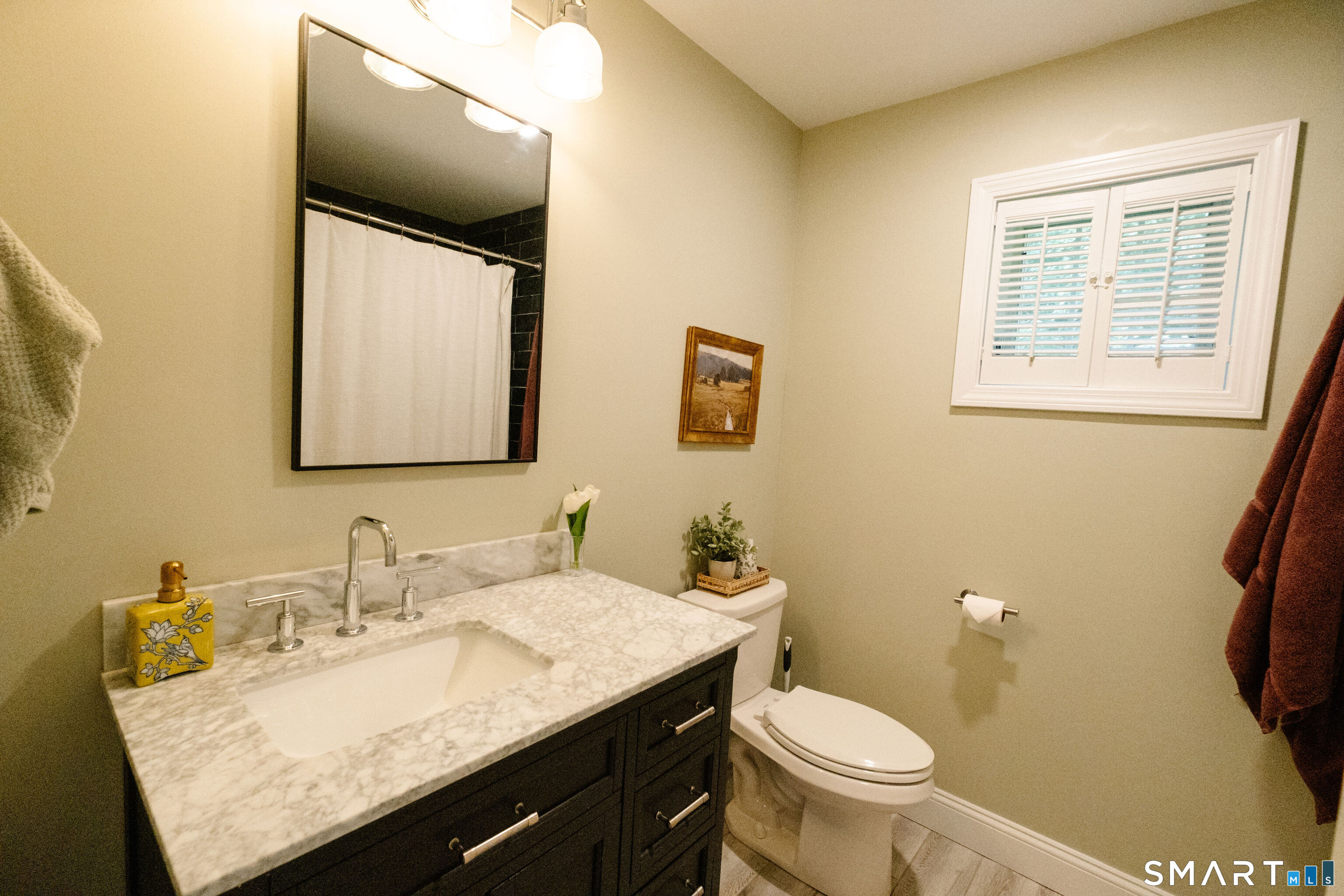 213 Robin Lane Cheshire CT 06410