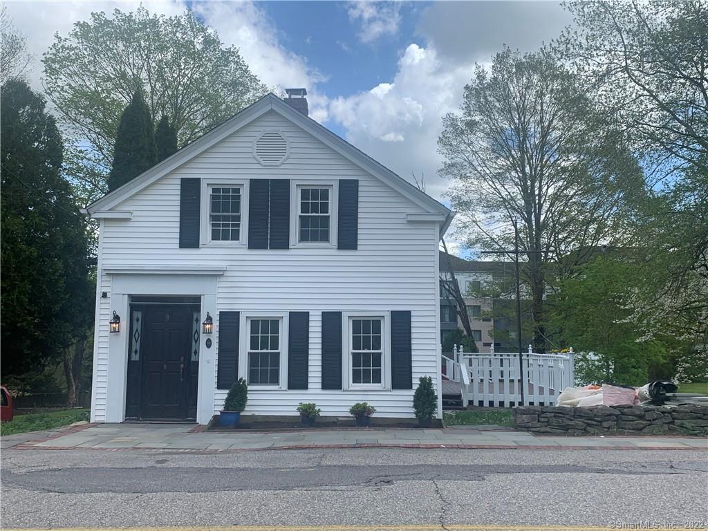 9 Huntington Avenue Norwich CT 06360