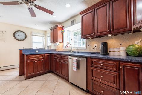 92 New Road Plainfield CT 06354