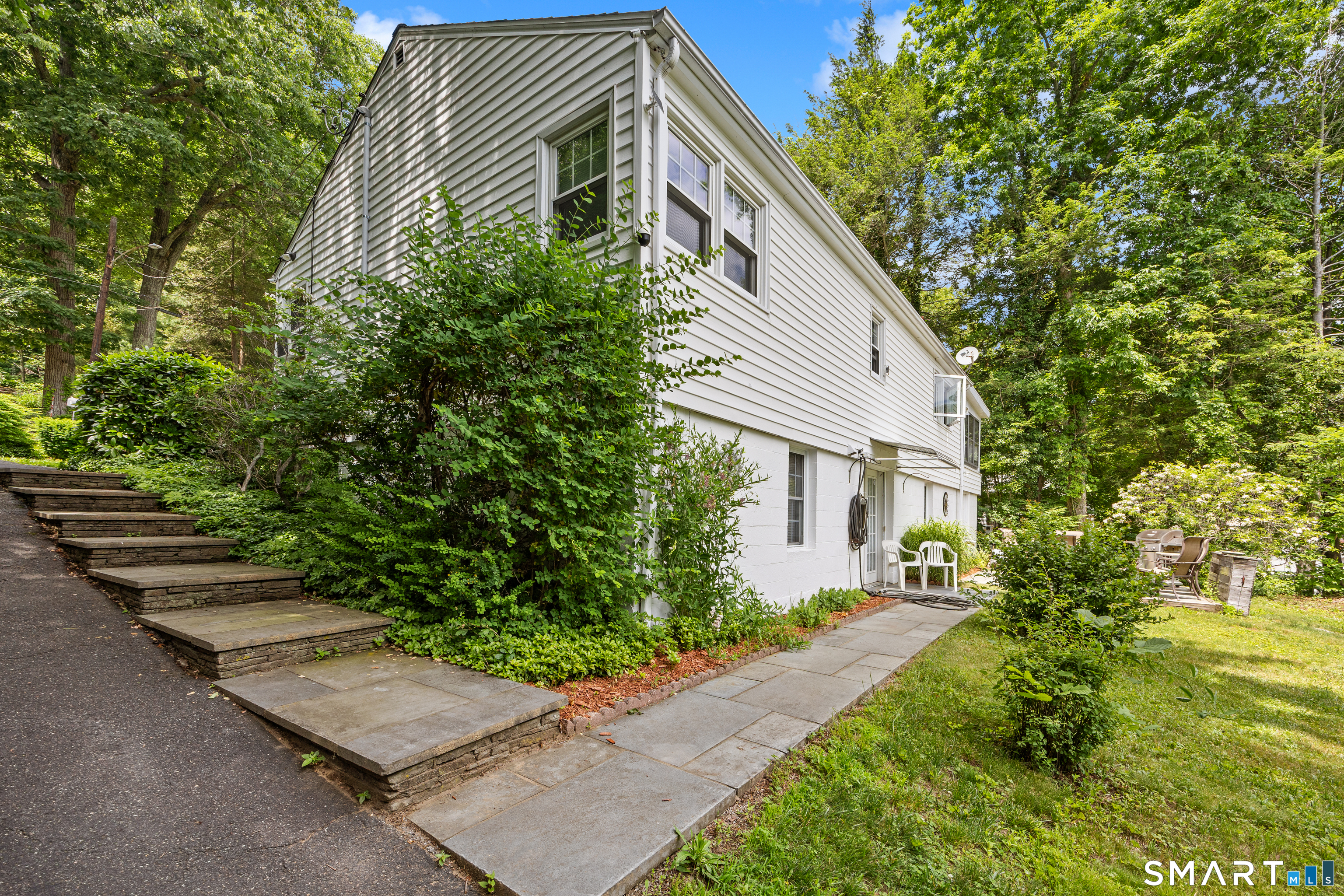 80 Briar Cliff Avenue Waterbury CT 06708