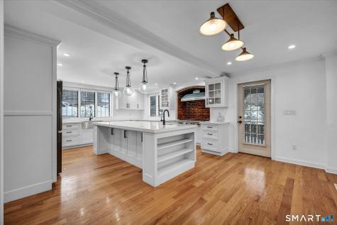 6 West Hill Drive West Hartford CT 06119
