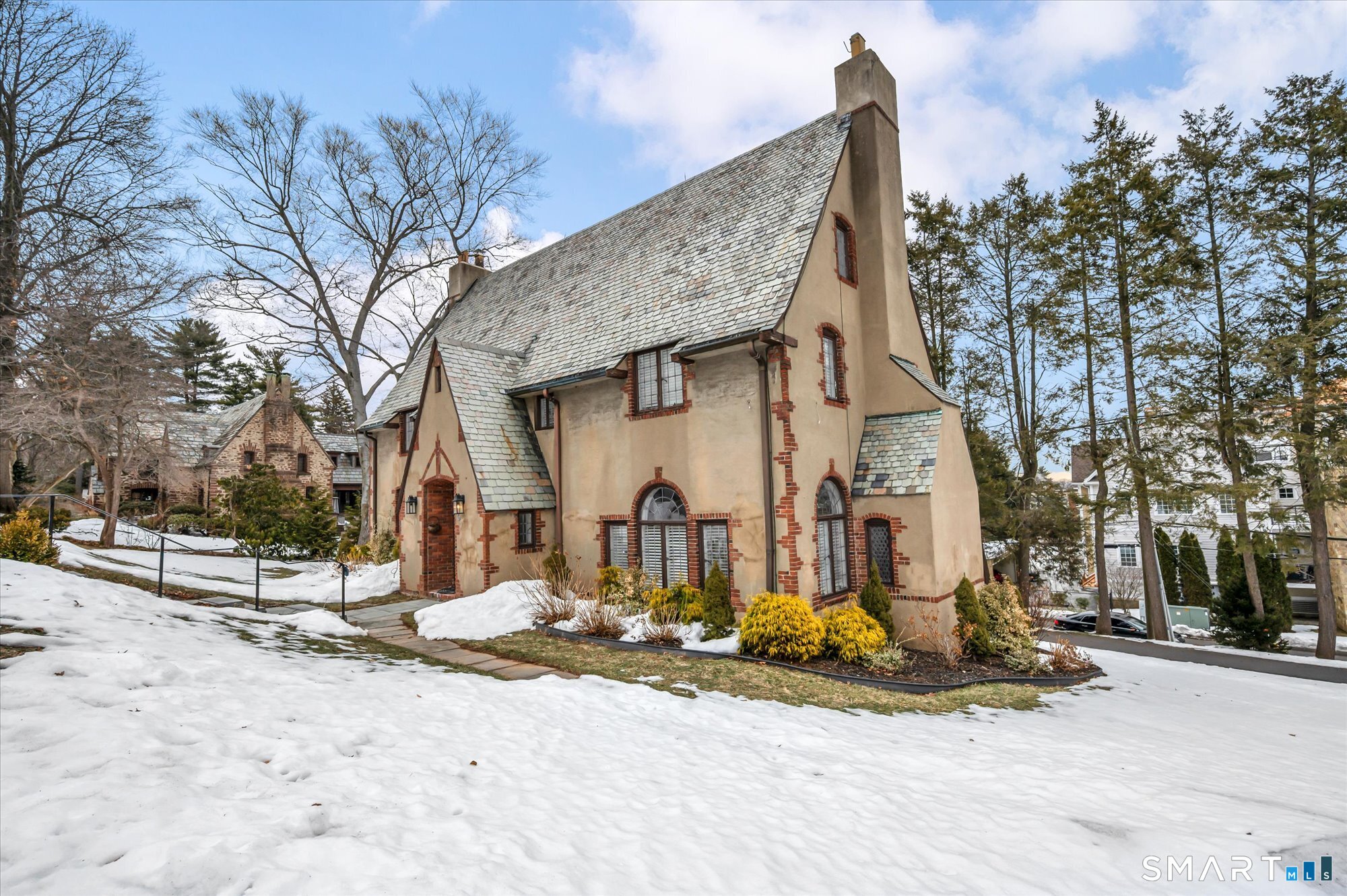 6 West Hill Drive West Hartford CT 06119