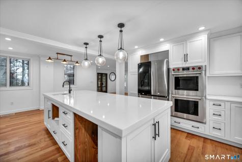 6 West Hill Drive West Hartford CT 06119