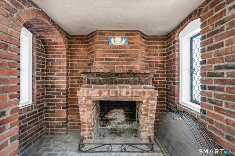 6 West Hill Drive West Hartford CT 06119