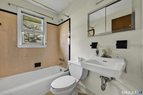 126 Beacon Hill Road East Hartford CT 06108