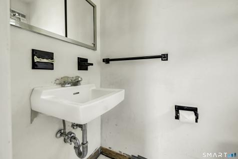 126 Beacon Hill Road East Hartford CT 06108