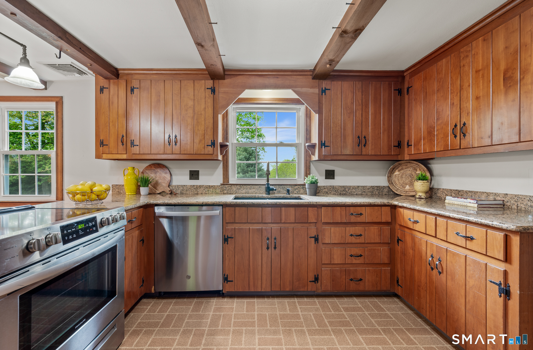 10 Stonegate Drive Portland CT 06480