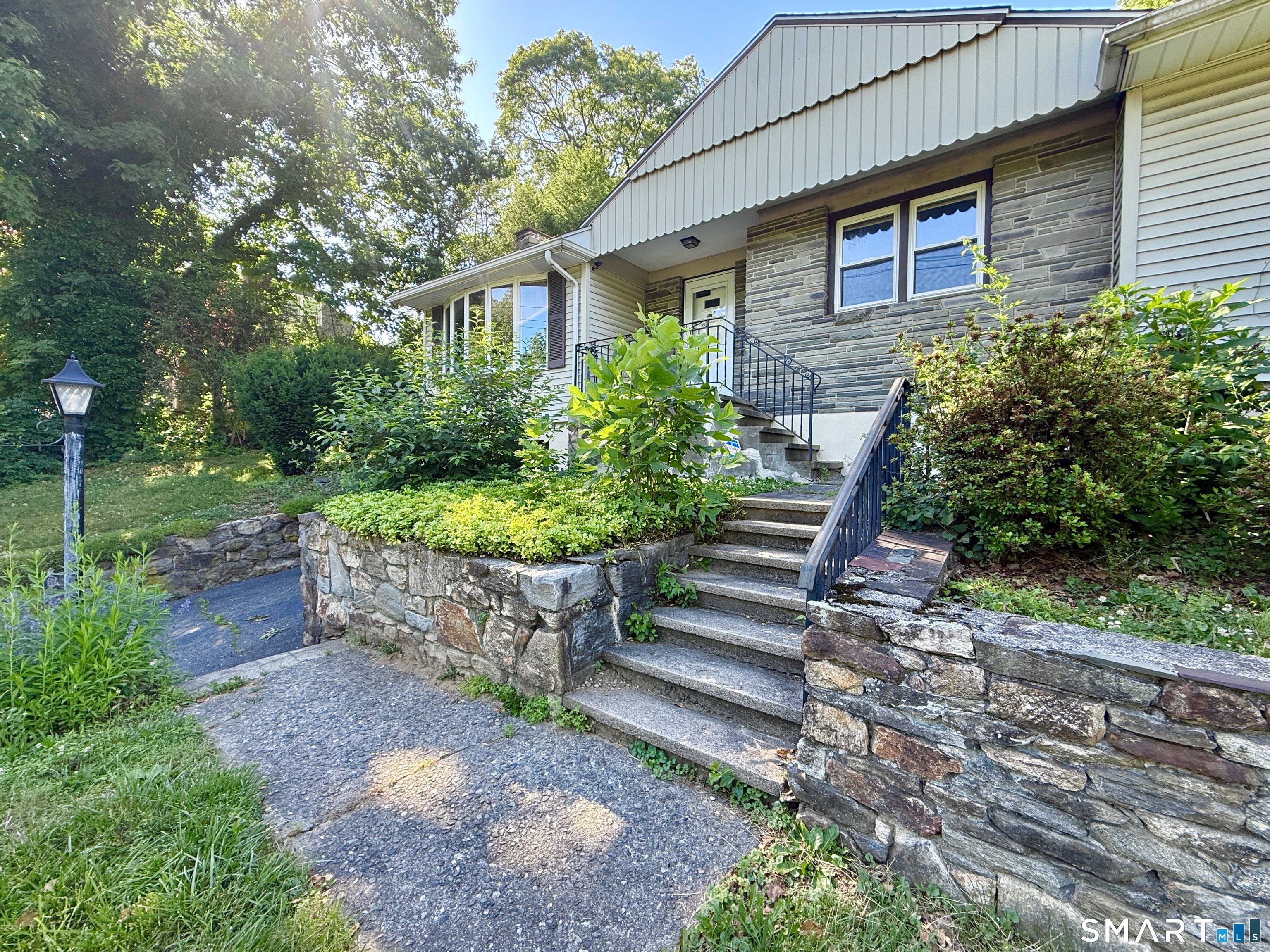 2326 Old Town Road Bridgeport CT 06606