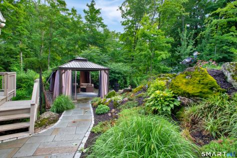 128 Knollwood Drive Ridgefield CT 06877