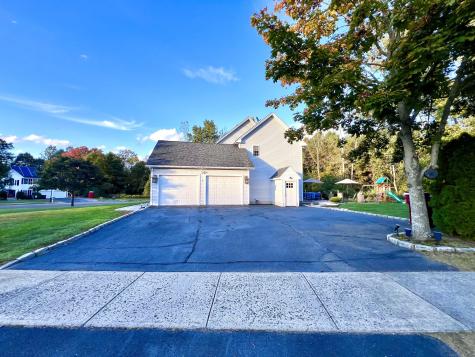 4 Cobblestone Court Naugatuck CT 06770