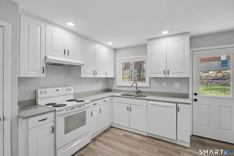 41 Sunnybrook Bend Waterbury CT 06708
