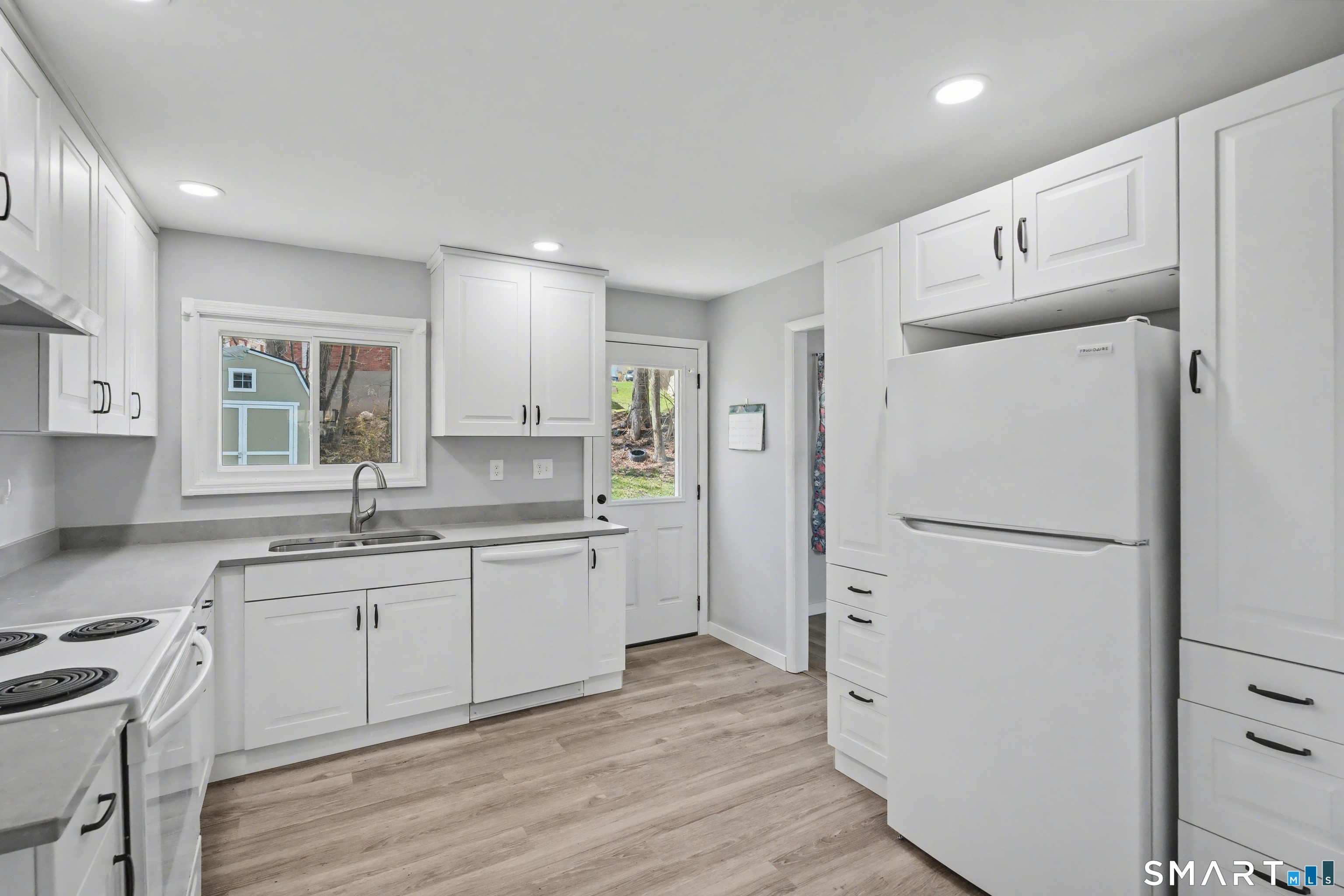41 Sunnybrook Bend Waterbury CT 06708