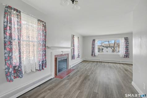 41 Sunnybrook Bend Waterbury CT 06708