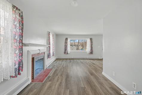 41 Sunnybrook Bend Waterbury CT 06708
