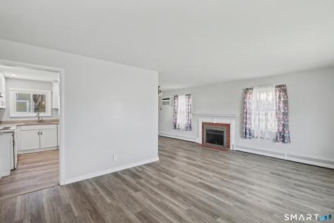 41 Sunnybrook Bend Waterbury CT 06708