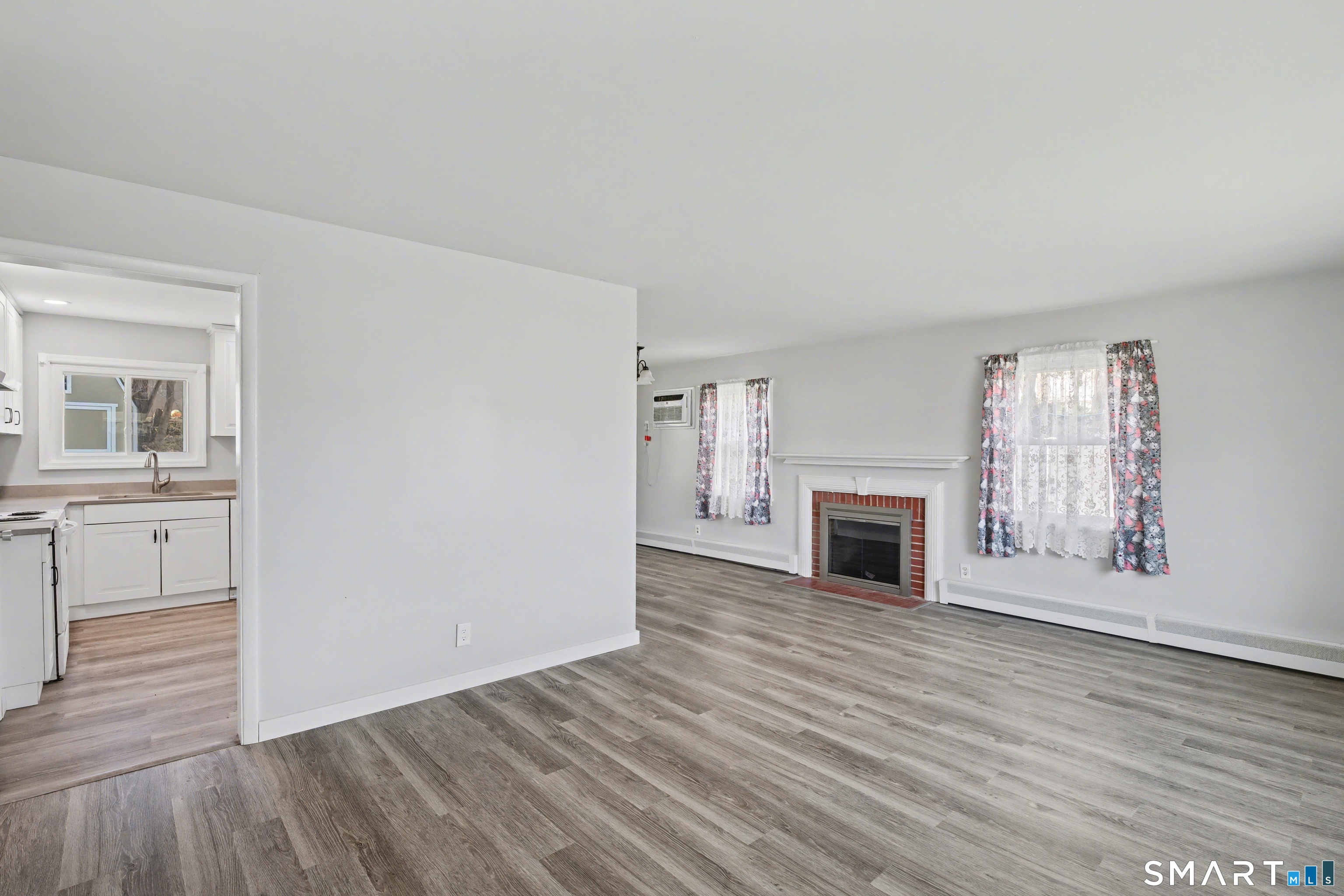 41 Sunnybrook Bend Waterbury CT 06708