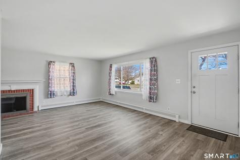 41 Sunnybrook Bend Waterbury CT 06708