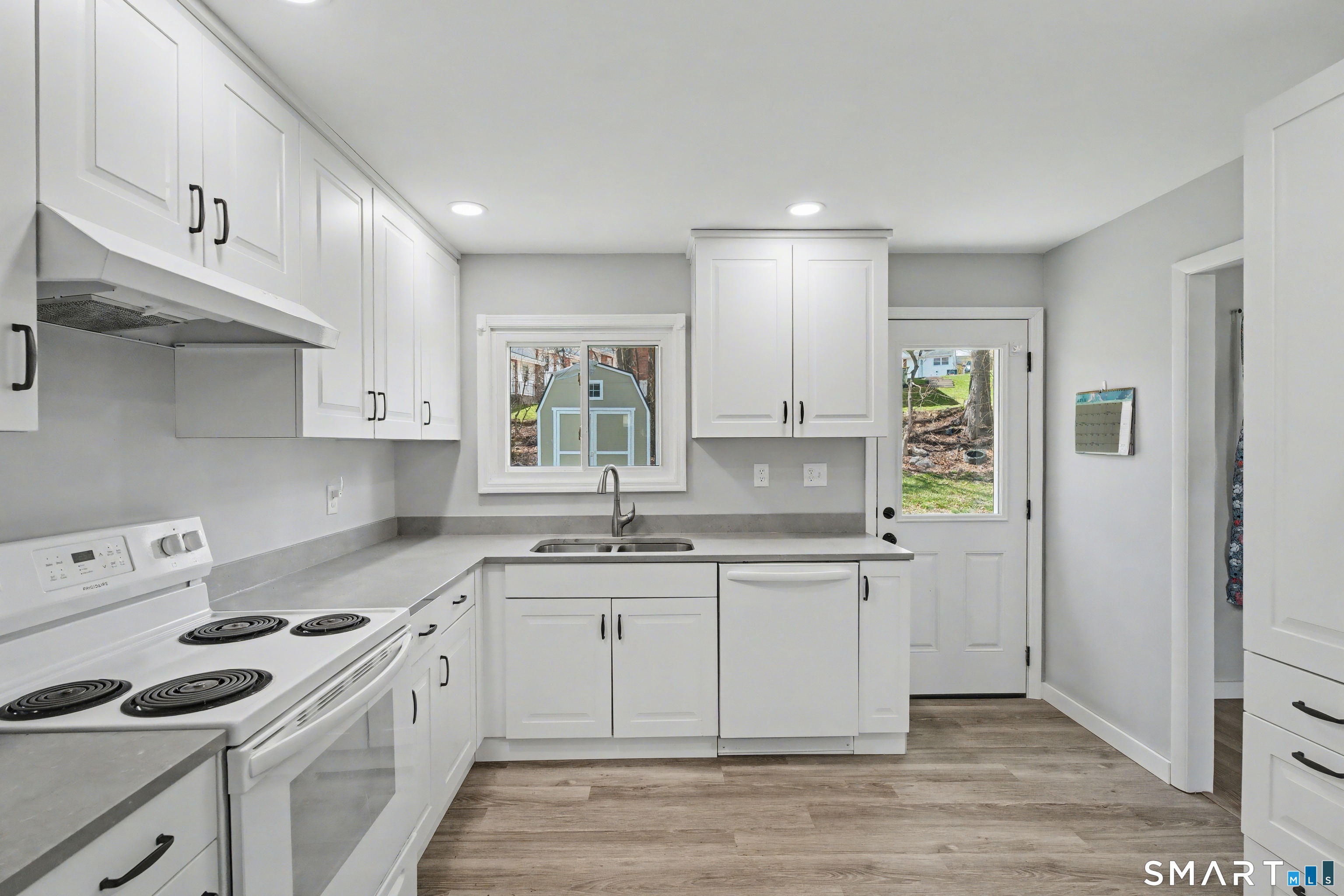 41 Sunnybrook Bend Waterbury CT 06708
