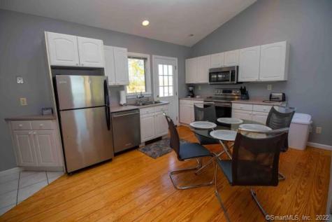 10 Groveway Clinton CT 06413
