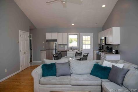 10 Groveway Clinton CT 06413