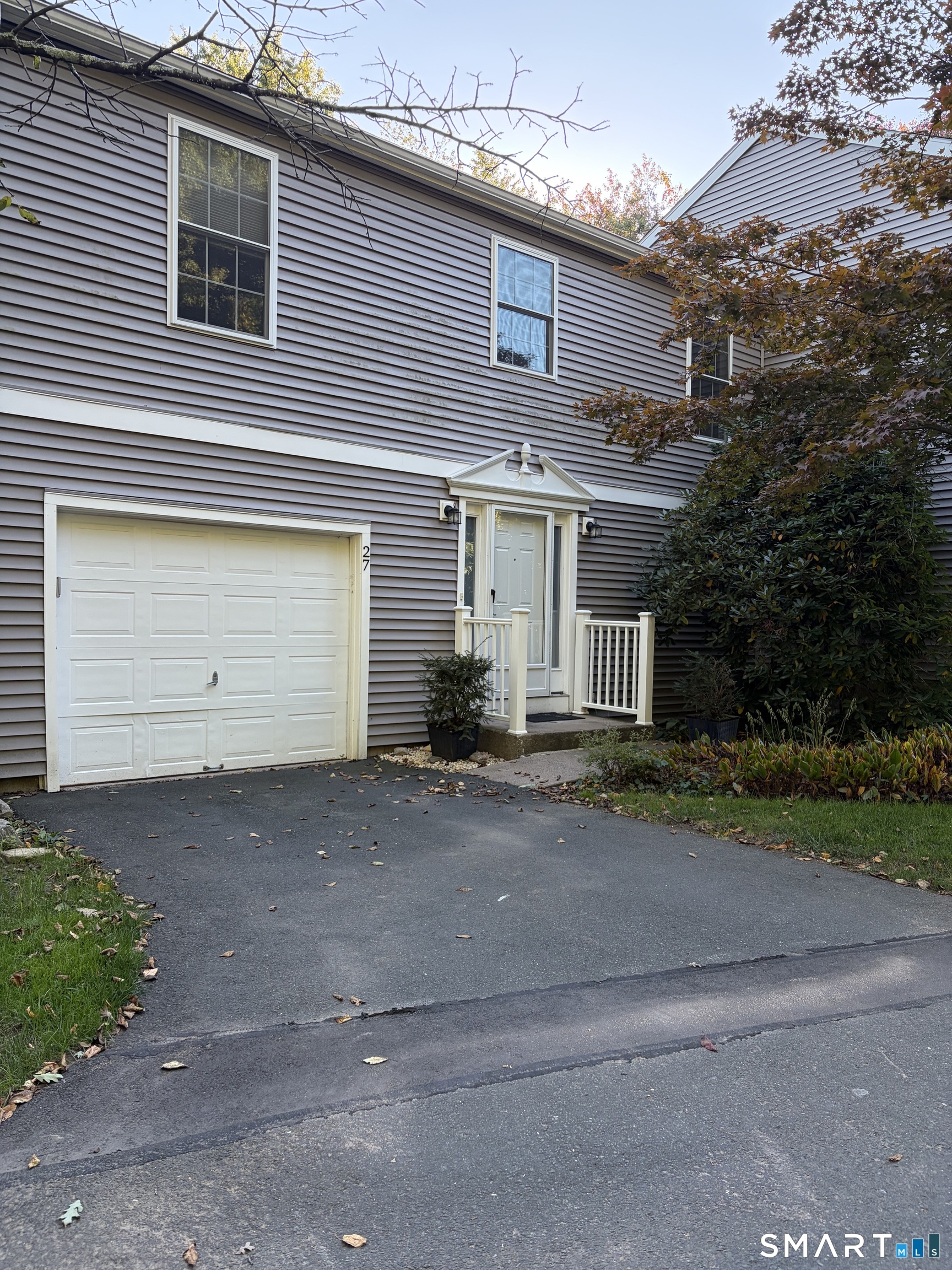 27 Tamarack Drive Bloomfield CT 06002