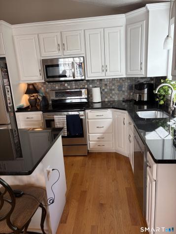 27 Tamarack Drive Bloomfield CT 06002