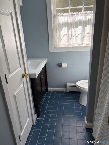 27 Tamarack Drive Bloomfield CT 06002