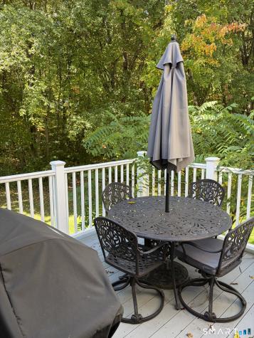 27 Tamarack Drive Bloomfield CT 06002