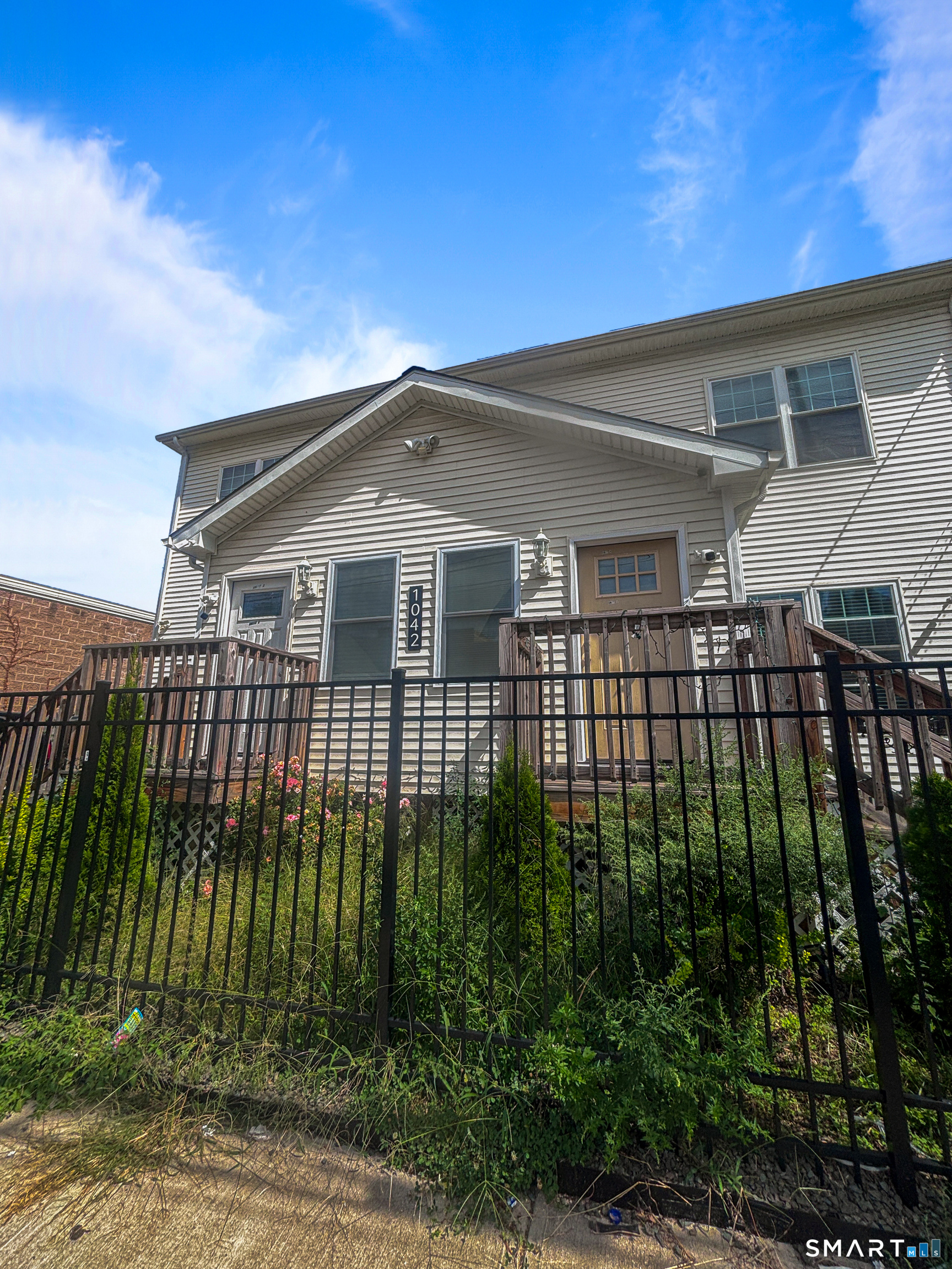 1042 Iranistan Avenue Bridgeport CT 06604