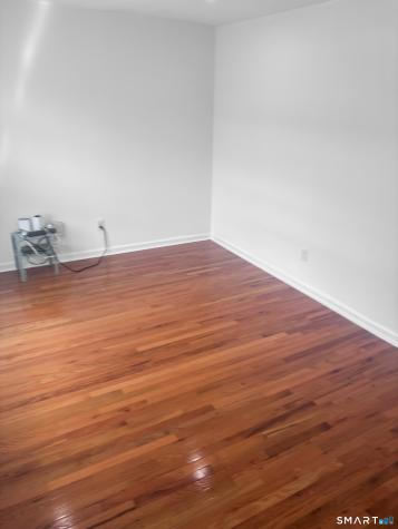 1042 Iranistan Avenue Bridgeport CT 06604