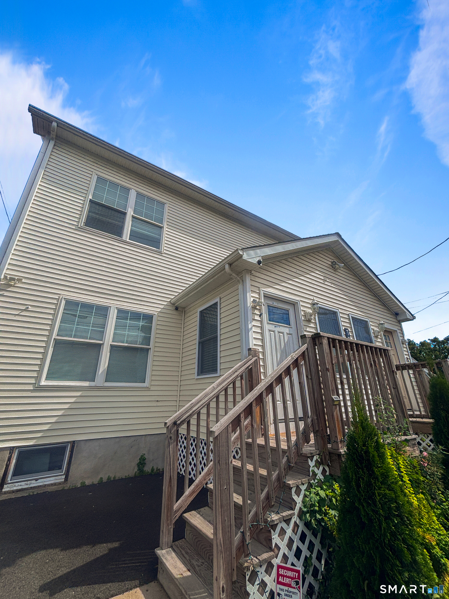 1042 Iranistan Avenue Bridgeport CT 06604
